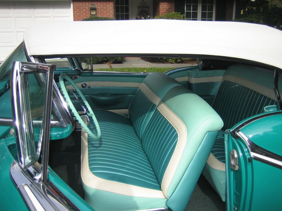  Oldsmobile 98 Starfire Convertible 1957 года  (фото 17 из 27)